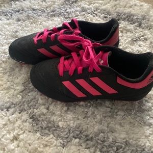 Little girls size 12 Adidas soccer cleats. Hot pink and black, good condition